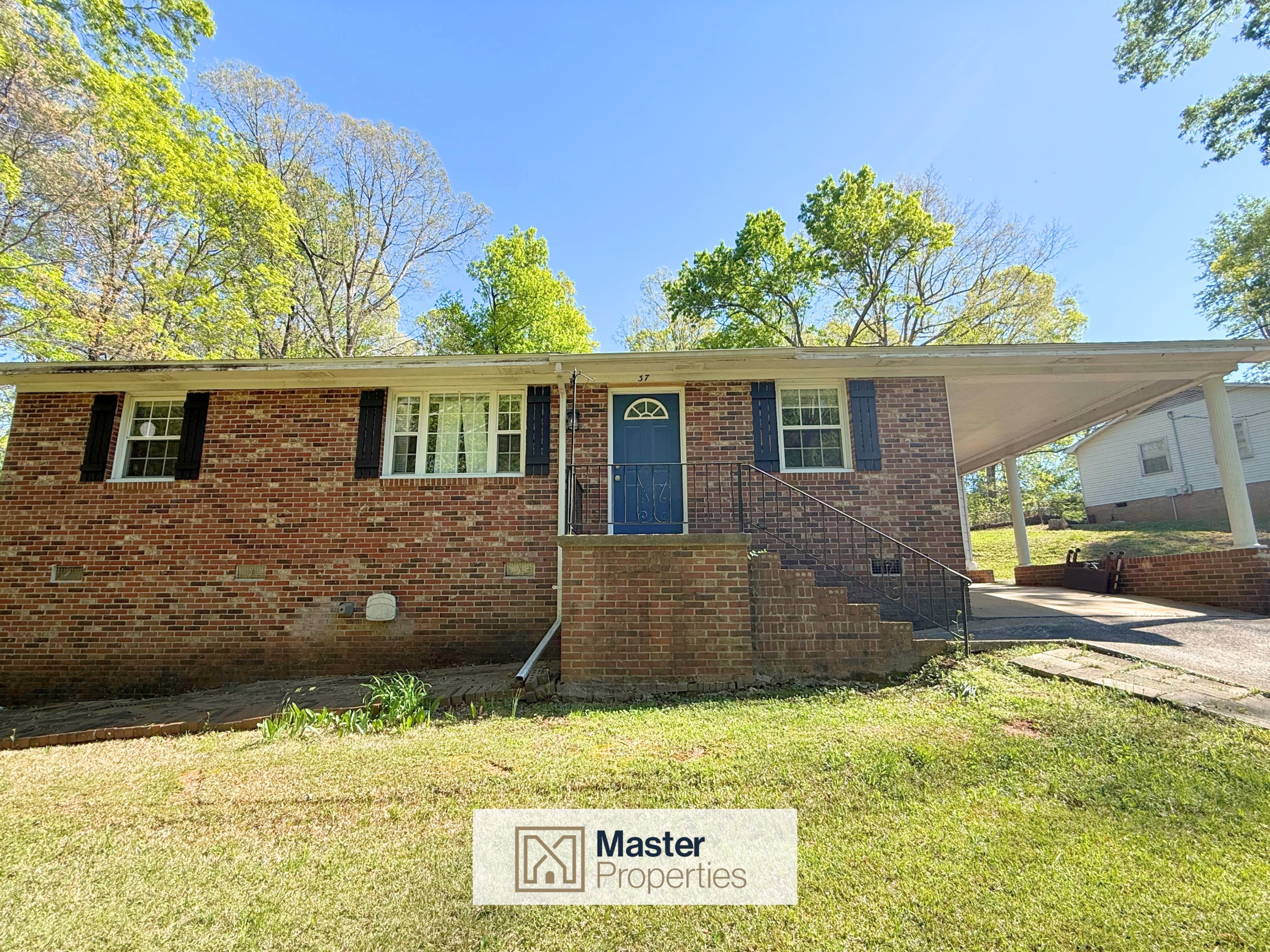 37 Carriage Drive